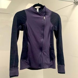 Lululemon sz 2 Emerge Renewed Jacket Shiny Purple